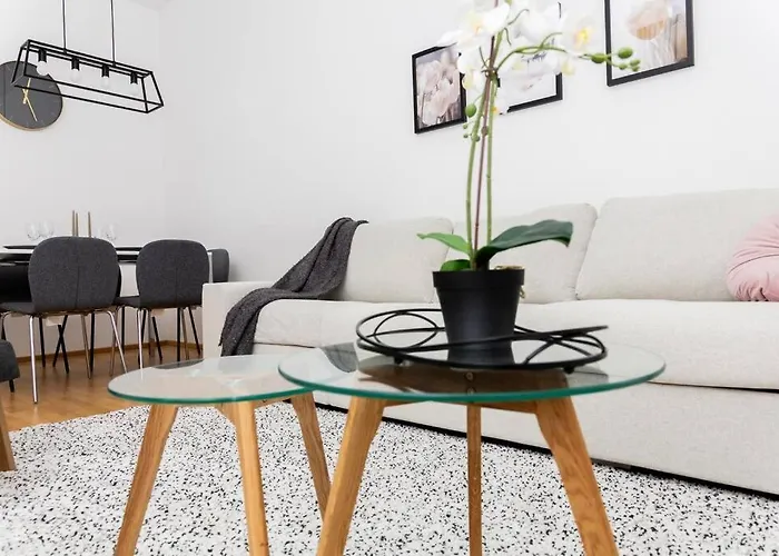 Διαμέρισμα Orestaliving - 2br On The Danube Canal